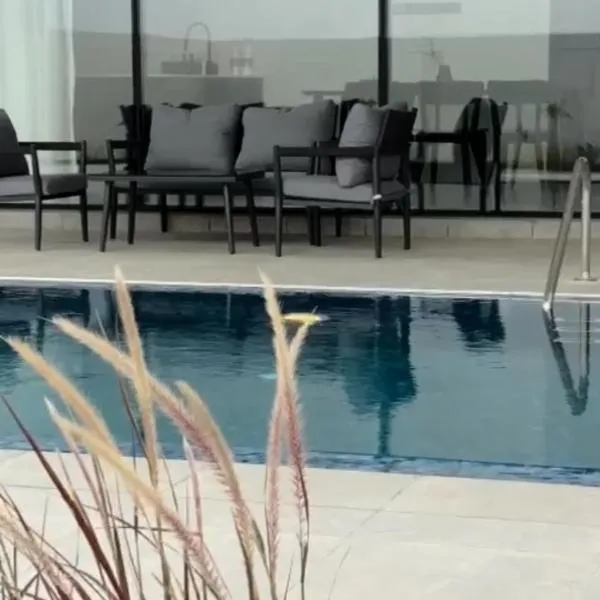 Black Swan Villa，位于阿尔哈德的酒店