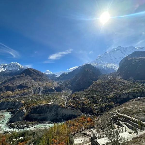 KOH E QAF HUNZA，位于Hini的酒店