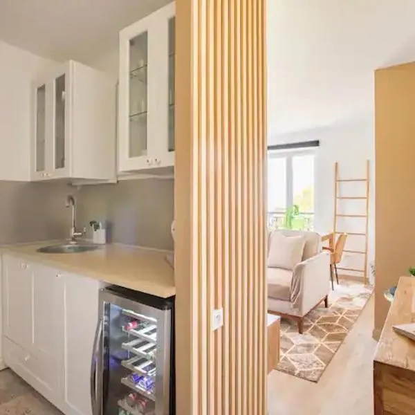 Le studio Parisien，位于布瓦西圣雷热的酒店