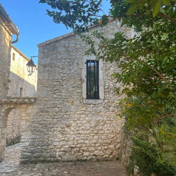 Mas Bohème - Logement climatisé，位于Méjannes-le-Clap的酒店