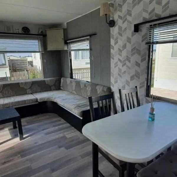 Mobile home au camping New Vennepark，位于克诺克－海斯特的酒店