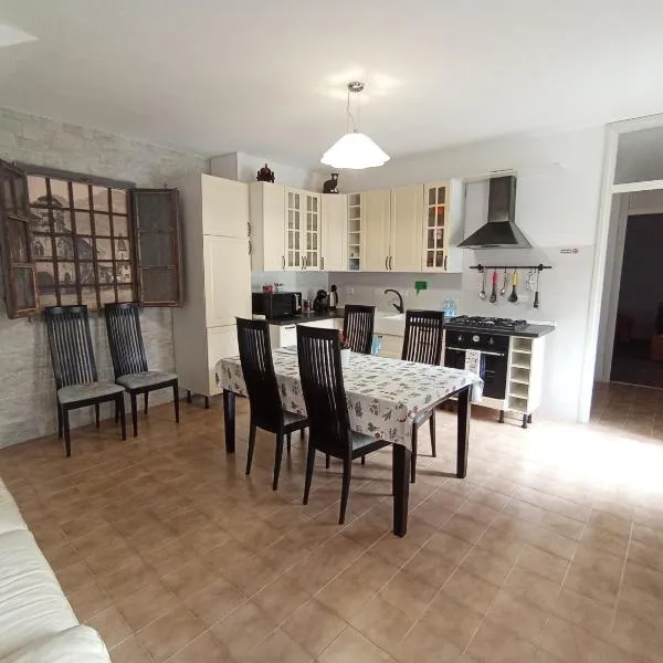 Appartamento Taverna Gattolini Venzone，位于文佐内的酒店