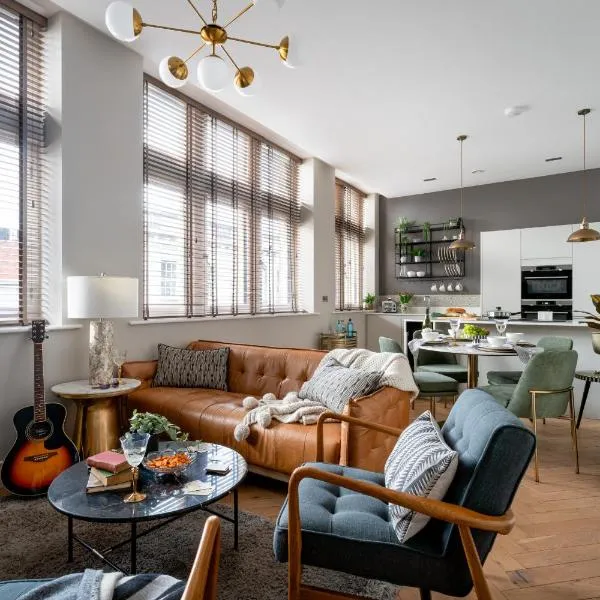Cathedral Yard - Art Deco Luxury (Exeter)，位于埃克塞特的酒店
