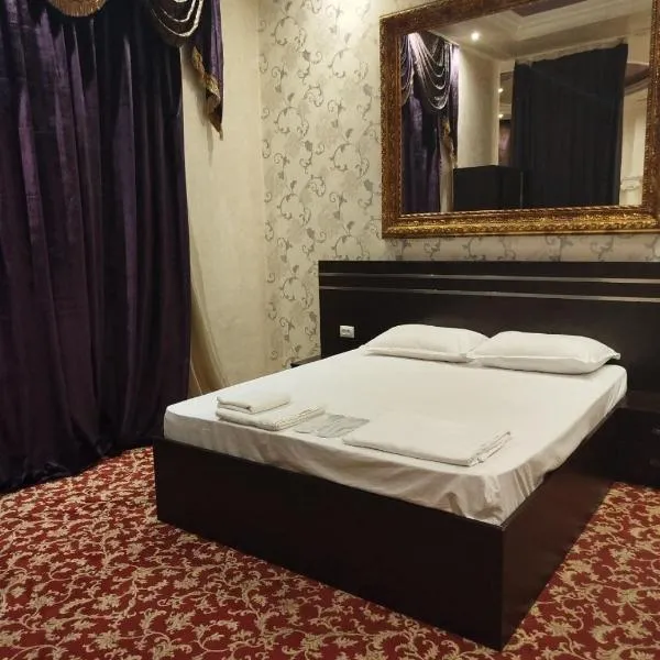 Imperial Palace Hotel EVN，位于Pʼarakʼar的酒店
