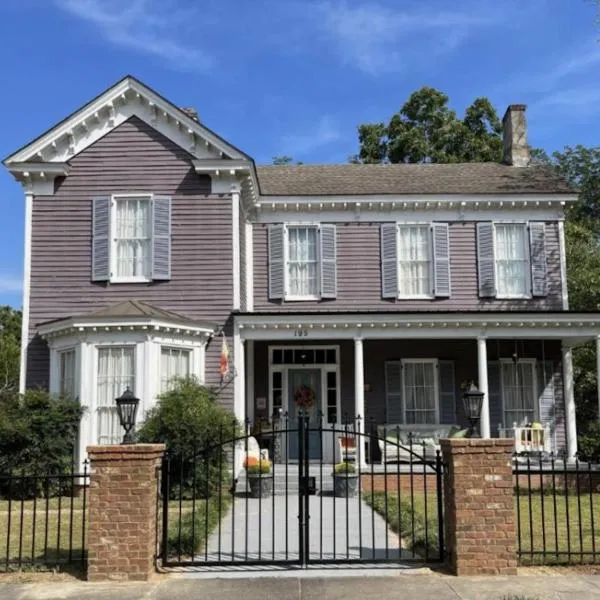 The Wynne House Inn，位于Holly Springs的酒店