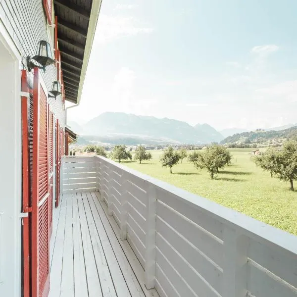 LEVA Stay Luzern-Interlaken I Nature I Familie，位于萨尔嫩的酒店