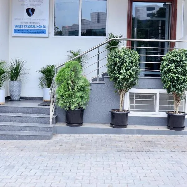 Sweet crystal homes，位于班加罗尔的酒店