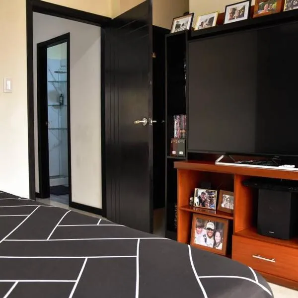 Serenity Apartment，位于阿约拉港的酒店