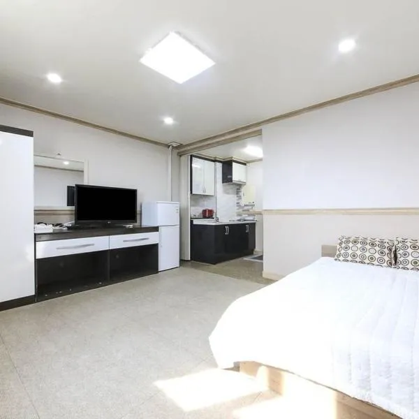 Daecheon Resortel，位于保宁市的酒店