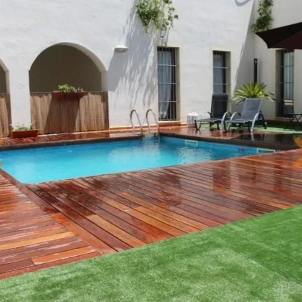 patio de luja centro parking y piscina，位于圣玛丽亚港的酒店