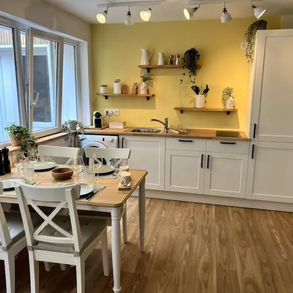 Appart cosy, calme proche centre，位于凯恩的酒店