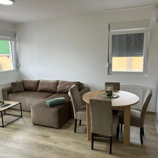 MM Apartman，位于旧帕佐瓦的酒店