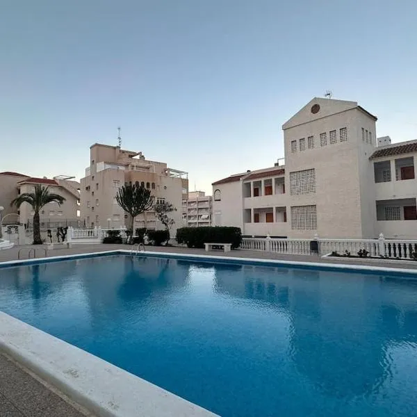 Bungalow a 200 m de la Playa，位于阿勒纳勒斯德尔索尔的酒店