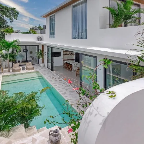 New Magnificent 3BR 5min to Finns & Berawa Beach Villa Alemar，位于坎古的酒店