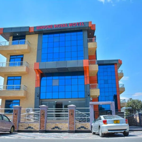 UNIQUE ROYAL HOTEL AND SUITeS，位于多多马的酒店