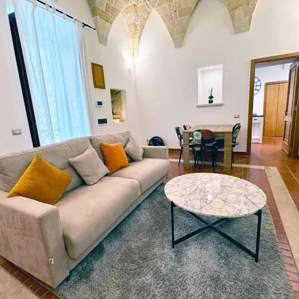 Casa Ginevra, private Parking，位于莱切的酒店