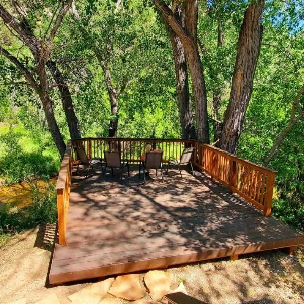 Virgin River Retreat East Zion & Bryce，位于格伦代尔的酒店