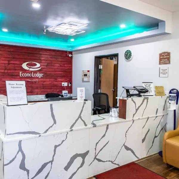 Econo Lodge Fargo - West Acres，位于法戈的酒店