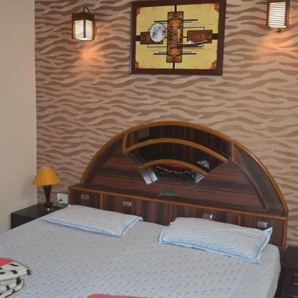 Shree Rudra Home Stay - 1BHK & 2BHK Home Stay Apartment，位于博瓦利的酒店