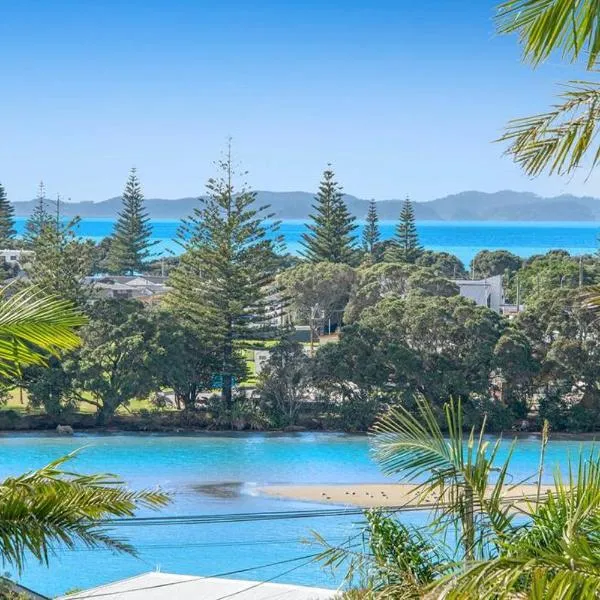 Pohutukawa Estuary Views，位于怀韦拉的酒店