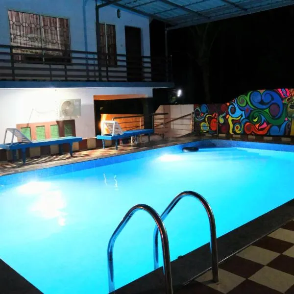Luxe Lakeside Pool Villa Kovalam，位于Vellayani的酒店