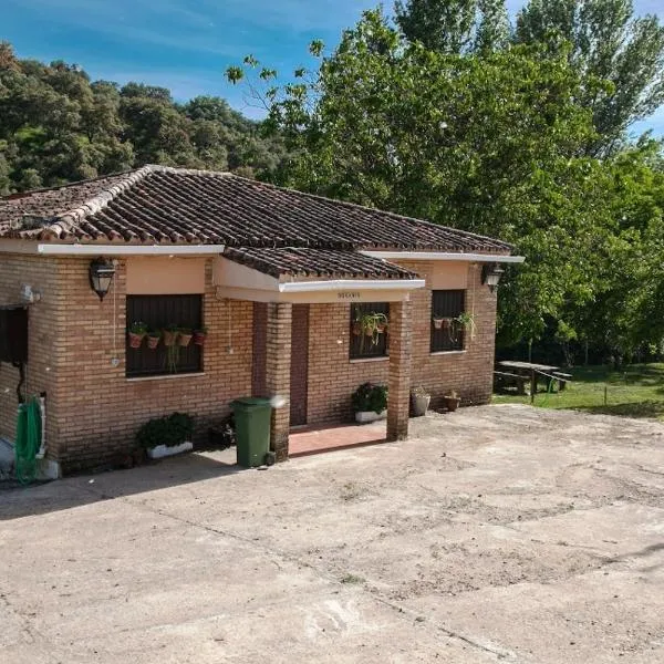 Casa Rural Orilla del Hueznar，位于查兹拉德拉谢拉的酒店