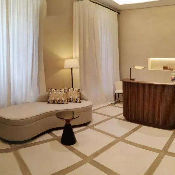 Puerta de la Ribera Suites，位于科尔多瓦的酒店