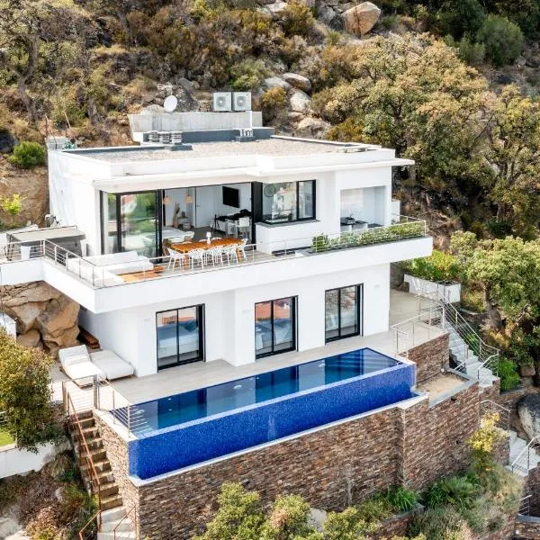 Level Mar，位于罗萨斯的酒店