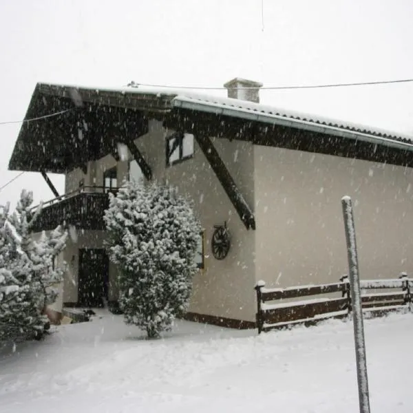 Chalet in Mallnitz in Carinthia near ski area，位于马尔尼茨的酒店