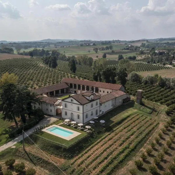 Cascina Baronina，位于Provincia di Alessandria的酒店