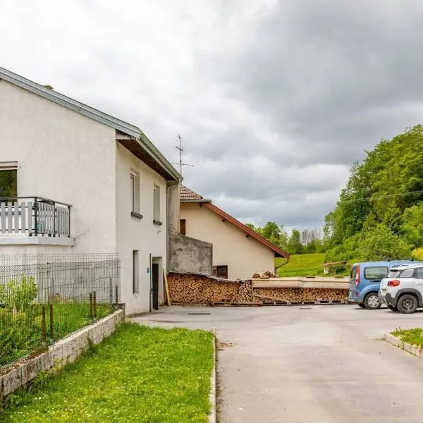 Maison conviviale avec cheminée à Hauts-de-Bienne，位于Lézat的酒店