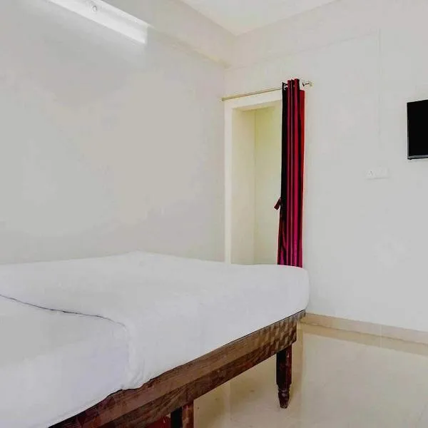 Hotel O Rajyog Inn，位于Talegaon Dābhāde的酒店