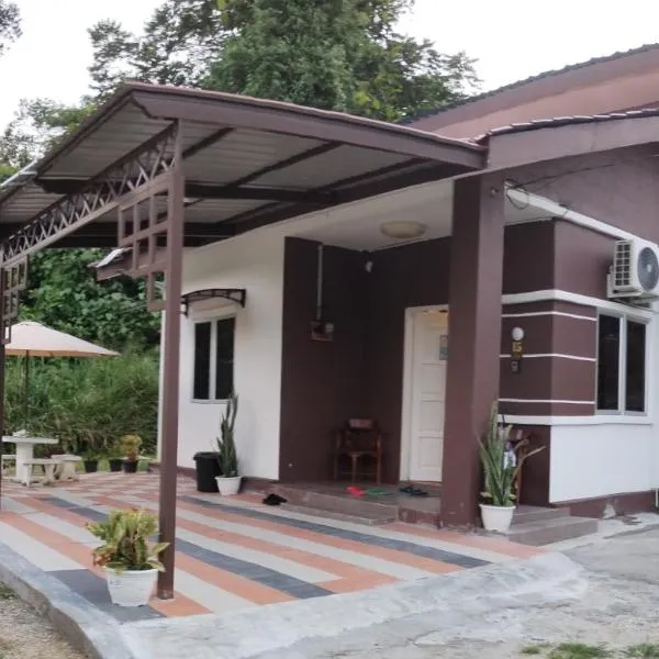 Z&S Hillview Homestay Gerik，位于宜力的酒店