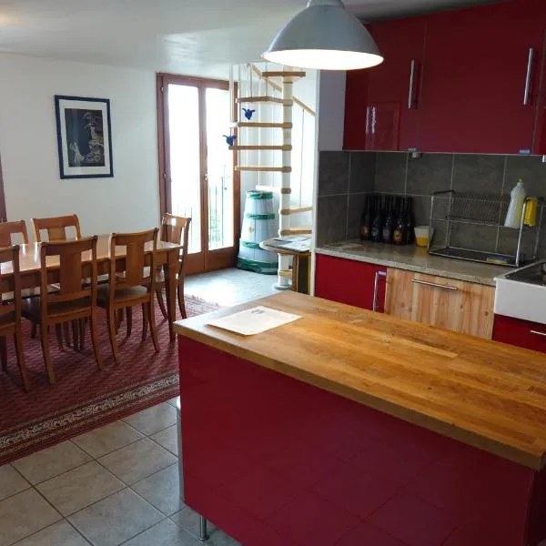 "Les Échalas" La capite, domaine de Calamin，位于可利镇的酒店