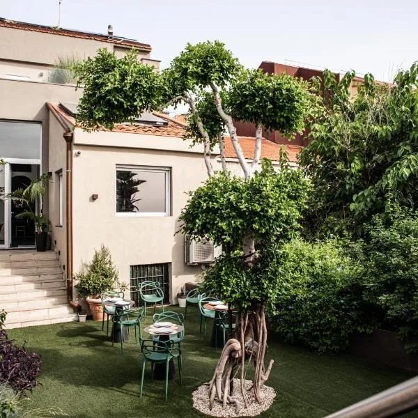 Luxury B&b Euphorbia，位于阿奇雷亚莱的酒店