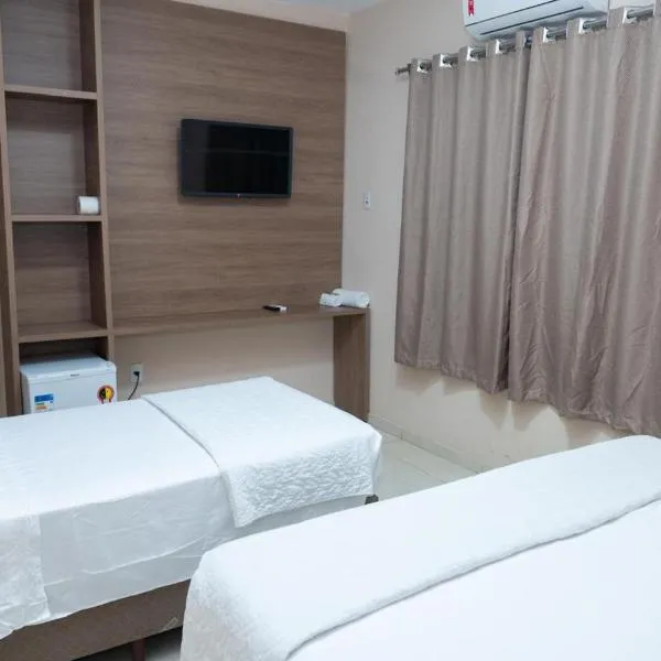 Hotel Alibertti，位于伊瓜苏的酒店