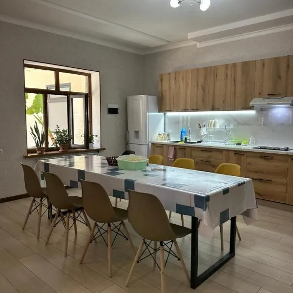 Ashuu Inn Hostel，位于奥什的酒店