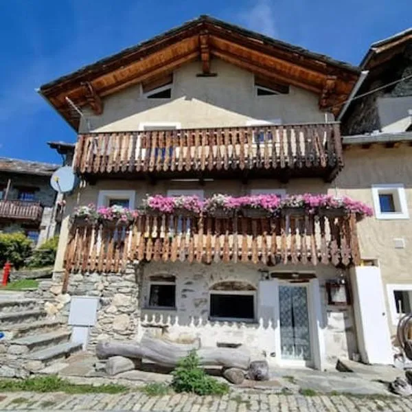 Lo Reinard，位于努斯的酒店