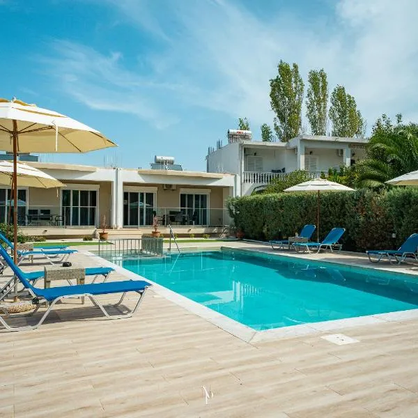 Nancy's budget villa with pool & Jacuzzi by "elite"，位于拉加纳斯的酒店