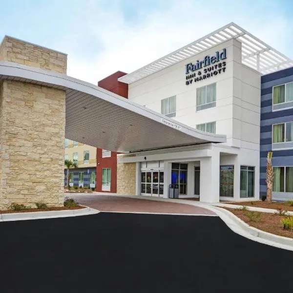 Fairfield Inn & Suites by Marriott Savannah SW/Richmond Hill，位于列治文山的酒店