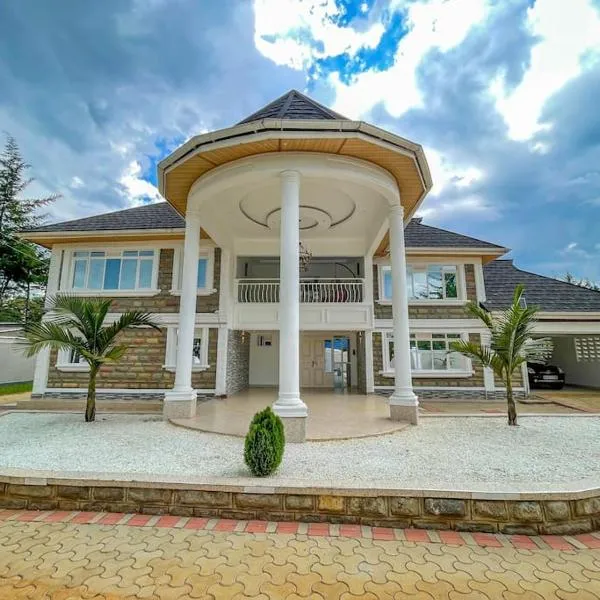 ORANA Luxury Palace，位于埃尔多雷特的酒店