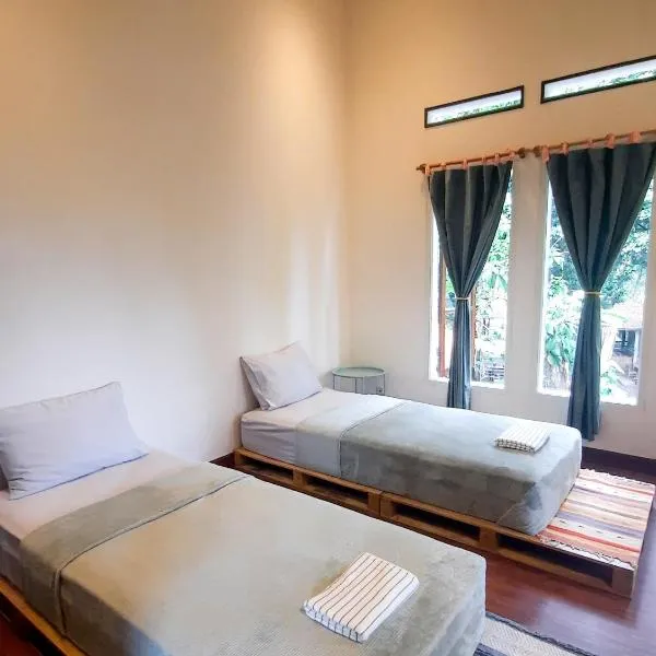 MiTS Youth Hostel，位于万隆的酒店