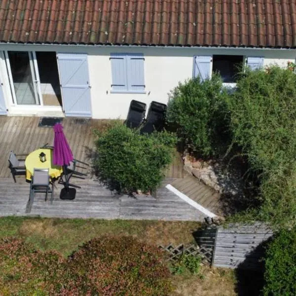 Gîte en bord de lac，位于Saint-Gérons的酒店