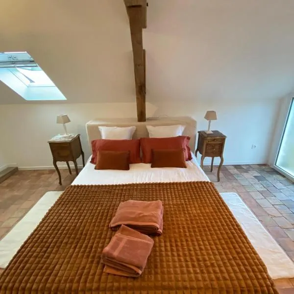 L Ervélégance - Jardin DS - L'Harmonie Evénements House，位于萨尔特河畔萨布雷的酒店