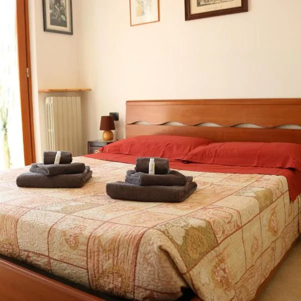 Casa Fiorella - Appartamento - Parcheggio gratuito，位于Beccacivetta的酒店