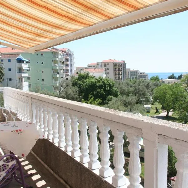 Spacious 2Bedroom Flat Budva Becici,位于Boreti的酒店