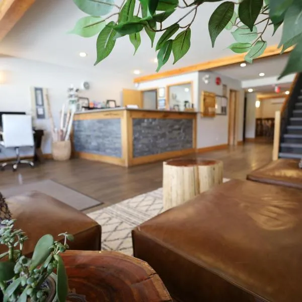 冰川山林小屋,位于布卢里弗的酒店