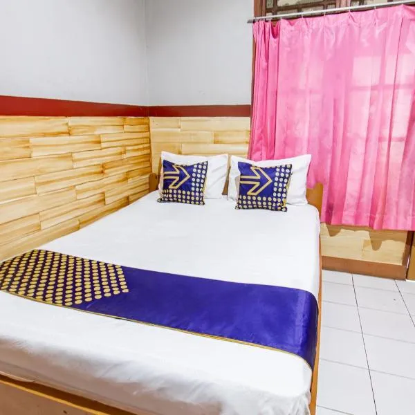 SPOT ON 93517 De Lanang Homestay Near Masjid Janapria，位于Papak的酒店