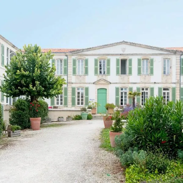 Appartement terrasse centre Saint Martin，位于圣马丹德雷的酒店