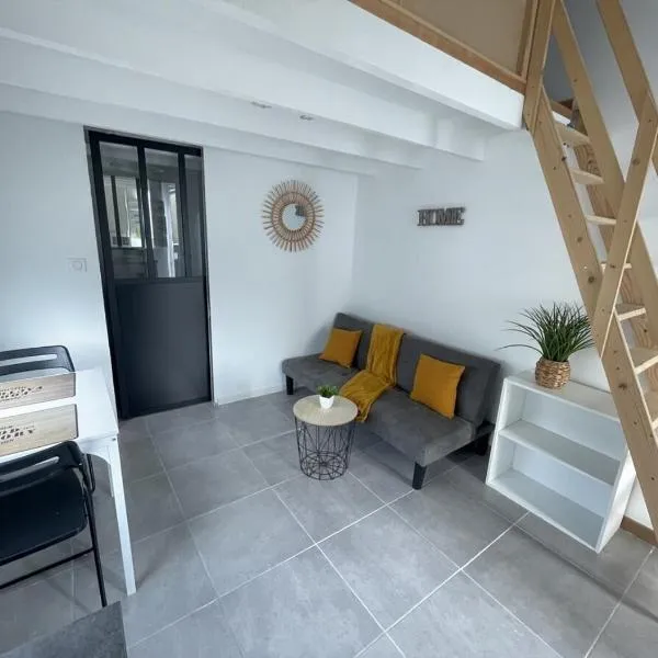 Studio indépendant Hyper centre，位于沙朗的酒店